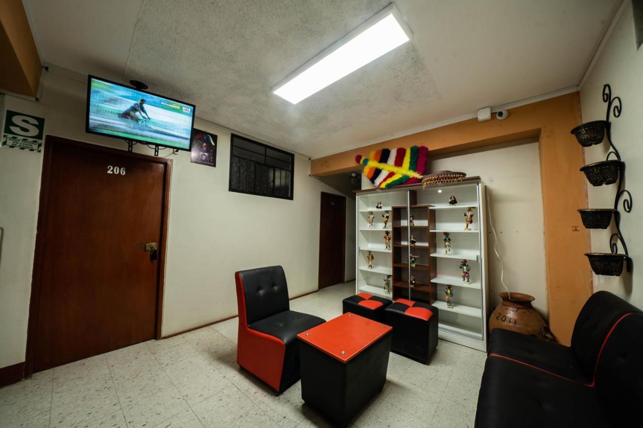 Hostal Tarapaca Ξενοδοχείο Huánuco Εξωτερικό φωτογραφία